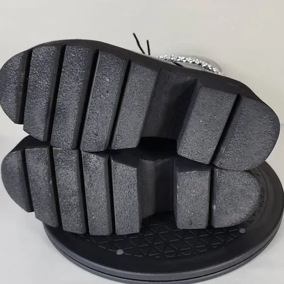 Talv Shoes Goth Black Chains & Buckle Platform Boots Women's Size 40 EU  / 10 US - Picture 8 of 10